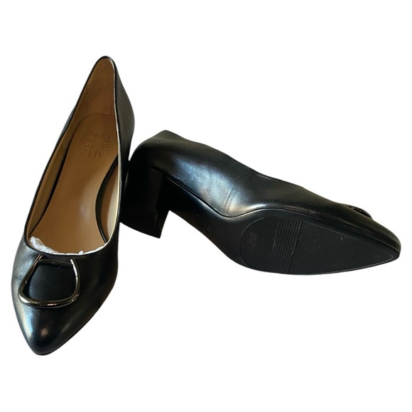 Naturalizer Classic Embellished Black leather Pointy toe with chunky heel - Picture 2 of 6